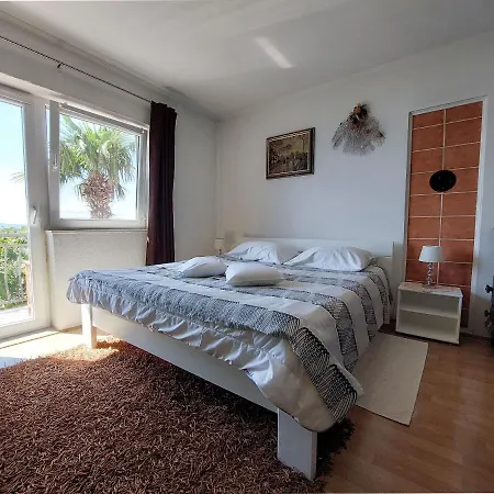 Klara Apartmán Dramalj