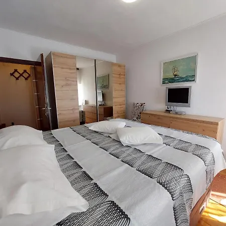 Klara Διαμέρισμα Dramalj